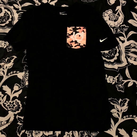 Nike Tops - Small Kevin Durant t-shirt Nike Tops - Small Kevin Durant t-shirt